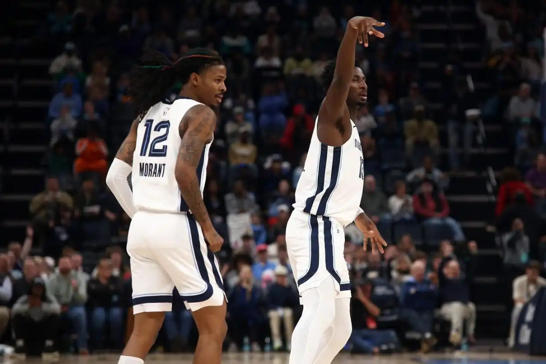 不拆队！莫兰特+小贾伦全留下，4年1.46亿啊，灰熊铁了心不交易