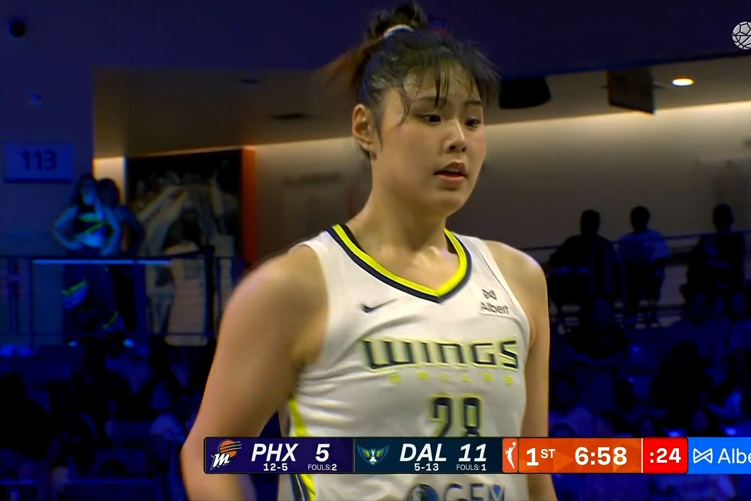 李月汝两双12+11，詹姆斯28分半场7中7，强援归队佩奇23分