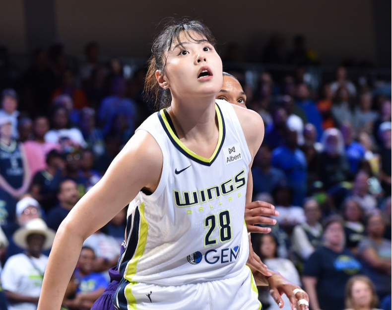 创纪录！李月汝12+11爆发罚球12中10 飞翼胜水星加盟7战5胜