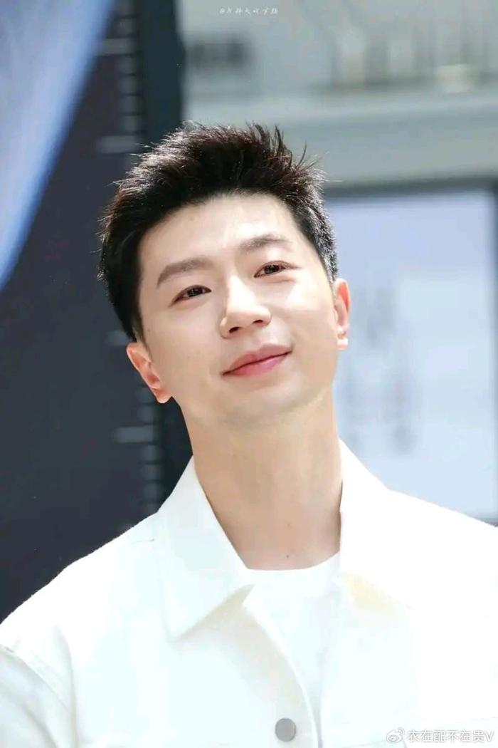 kaiyun-荣耀！马龙解锁新身份+登上新闻联播 陈梦丁宁合影曝光 华丽转身