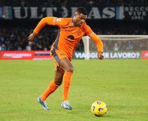 开云APP-每体：门德斯将邓弗里斯推荐给巴萨，球员本人愿意加盟