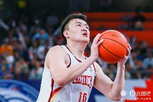 kaiyun-稳定贡献！刘泽一10中5&amp;6罚4中拿到14分11板 正负值+14