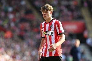 开云体育下载-记者:多达14家英超俱乐部有意南安普顿小将迪布林,含曼市双雄