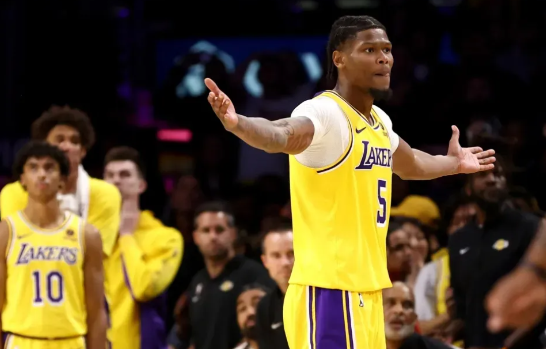 开云APP-单挑打爆湖人全队！终于签约了，26岁天才告别NBA