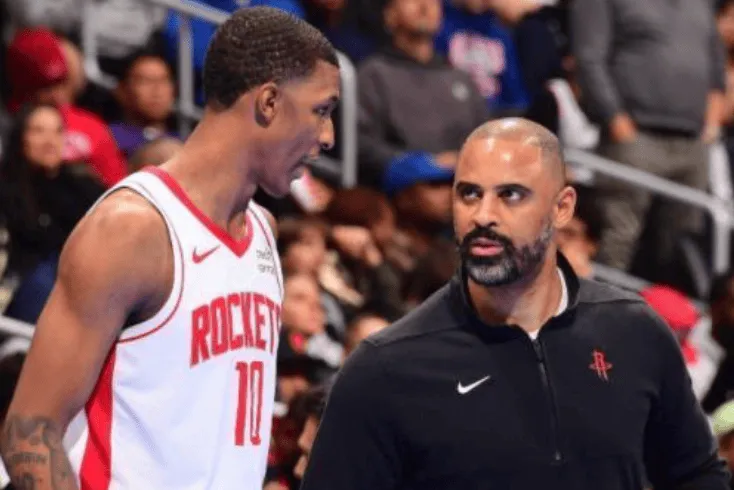 开云体育官网-乌度卡：新赛季先发阵容里的最后一个人选将在训练营确定