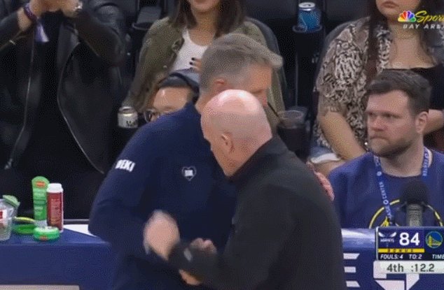 kaiyun-追梦：黄蜂不撤主力还不让我们攻？格威别再装硬汉