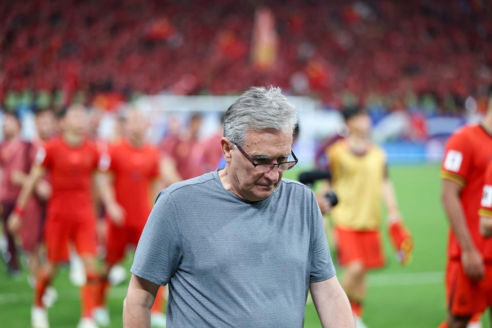 已空缺70天！足协公开选聘国足新帅，目标进下届世界杯+提7点要求