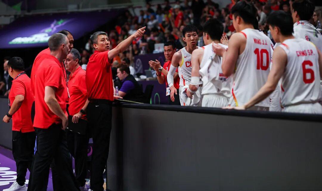 正式确定！中国男篮世预赛首个对手已经出现，有望在主场再胜对手