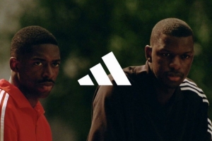 开云-登贝莱与阿迪达斯合作拍摄宣传片，与少年一起踢球