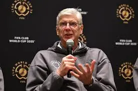 开云-欧足联与英足总反对温格越位法案，或彻底改变越位规则