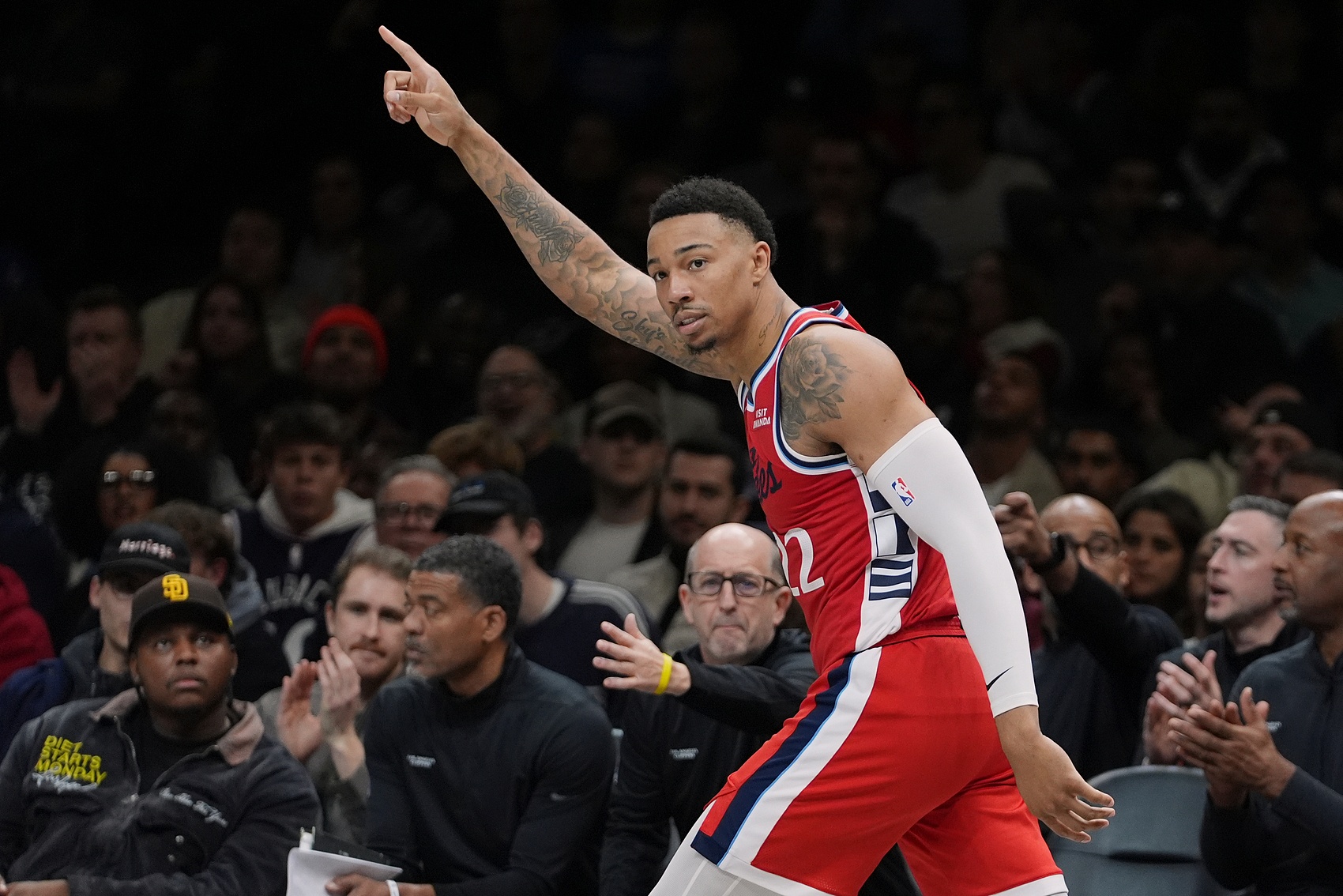 开云体育官网-乔丹·米勒本赛季7场出战20+分钟 场均12.6分 命中率53/48/72%