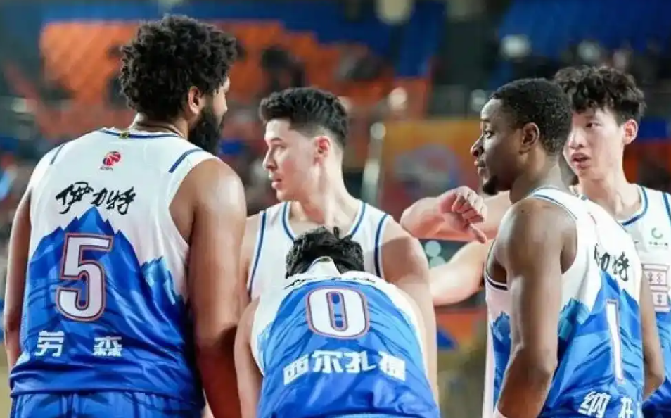 输广厦7分！格兰带队立竿见影！防守+反击蜕变，只差末节小外强解