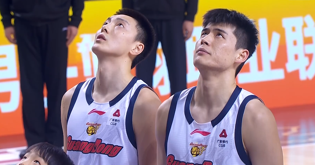 开云体育下载-3连胜重回前二！广东却有4坏消息，让杜锋下一轮粤沪大战有些没底