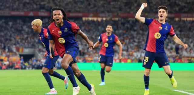 开云官网-巴萨险崩盘，三杀皇马尽显江郎才尽？